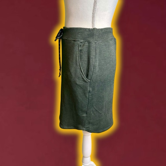 Sundry for Evereve Drawstring 'Saturday Skirt' in Dark Olive Green Size Small - Picture 5 of 12